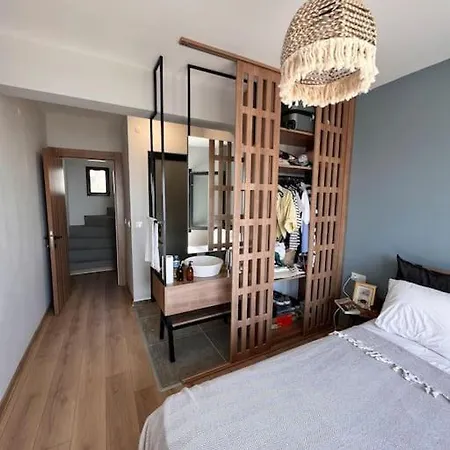 Specially Designed W/private Garden&sea View Apartmán *