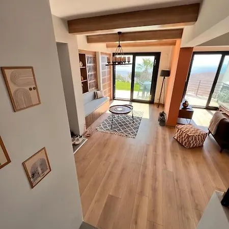 Apartmán Specially Designed W/private Garden&sea View