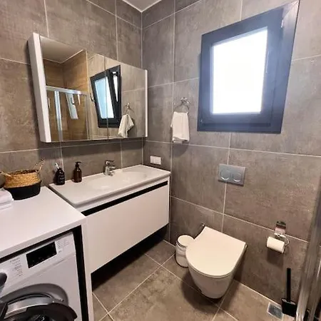 Apartmán Specially Designed W/private Garden&sea View *