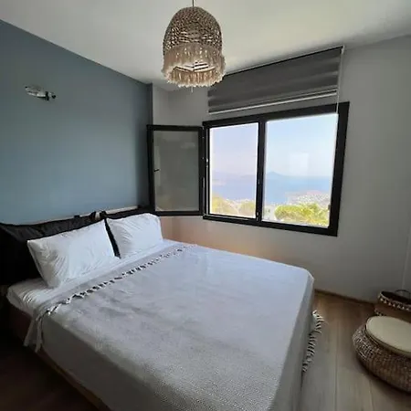 Apartment Specially Designed W/private Garden&sea View